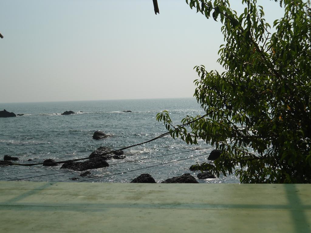 Arambol Hospitality Red Rock Exterior photo